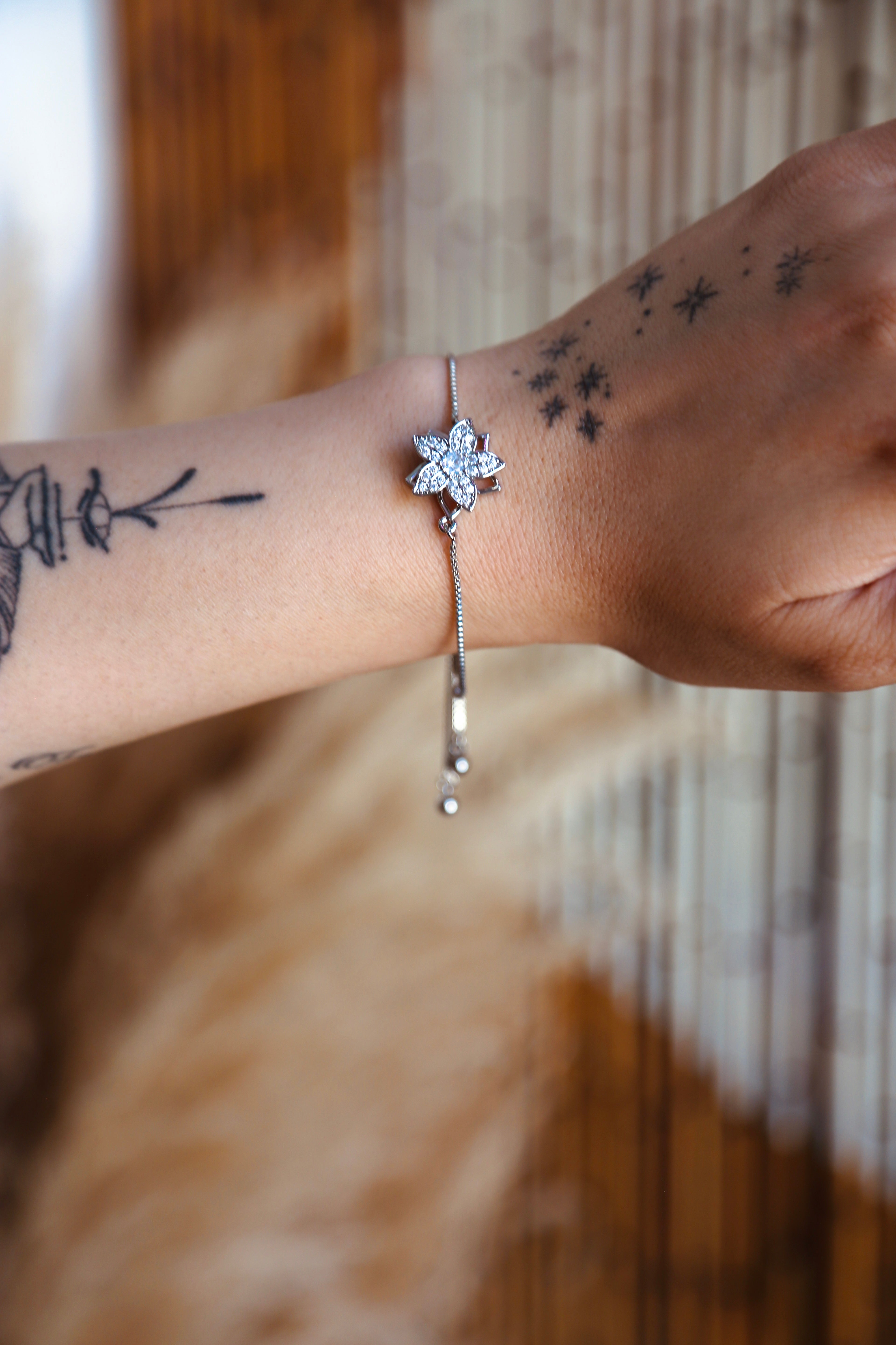 Adjustable Fidget Bracelet - Silver Flower